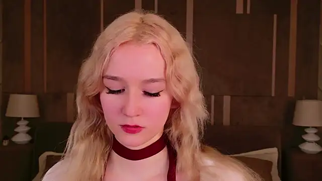 Snapshot of NaomiLoys chatting on March 22, 10:48 pm NaomiLoys online show from March 22, 10:48 pm