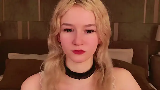 Snapshot of NaomiLoys chatting on March 10, 1:01 am NaomiLoys online show from March 10, 1:01 am