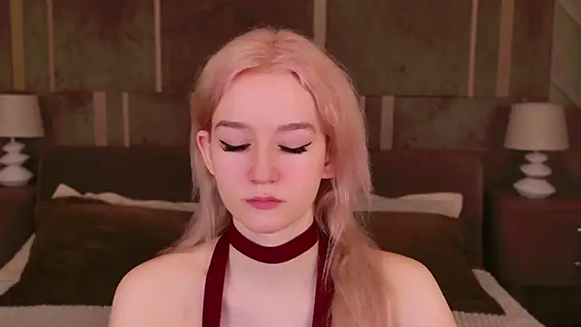 Snapshot of NaomiLoys chatting on March 16, 3:39 pm NaomiLoys online show from March 16, 3:39 pm