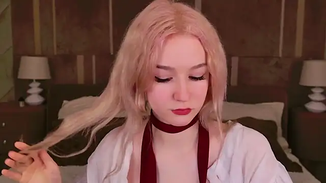 Snapshot of NaomiLoys chatting on March 18, 3:12 am NaomiLoys online show from March 18, 3:12 am