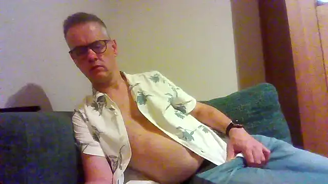 Snapshot of Hectorthyssen1 chatting on June 19, 10:36 pm Hectorthyssen1 online show from June 19, 10:36 pm