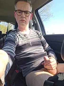 Hectorthyssen1 online show from April 15, 2:54 pm