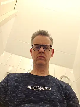 Snapshot of Hectorthyssen1 chatting on June 9, 3:24 pm Hectorthyssen1 online show from June 9, 3:24 pm