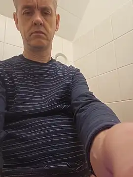 Hectorthyssen1 online show from April 17, 6:22 pm