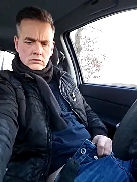 Snapshot of Hectorthyssen1 chatting on February 17, 4:50 pm Hectorthyssen1 online show from February 17, 4:50 pm