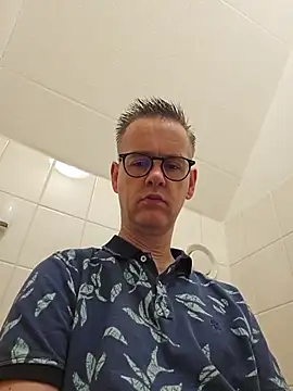 Snapshot of Hectorthyssen1 chatting on July 13, 8:13 am Hectorthyssen1 online show from July 13, 8:13 am