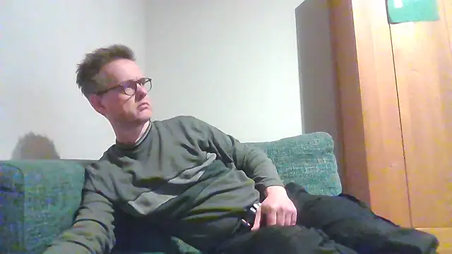 Snapshot of Hectorthyssen1 chatting on March 6, 11:20 pm Hectorthyssen1 online show from March 6, 11:20 pm