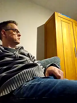 Hectorthyssen1 online show from November 29, 10:43 pm