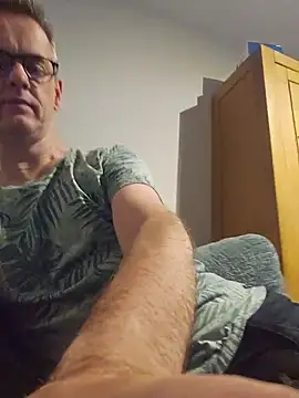 Snapshot of Hectorthyssen1 chatting on July 9, 11:04 pm Hectorthyssen1 online show from July 9, 11:04 pm