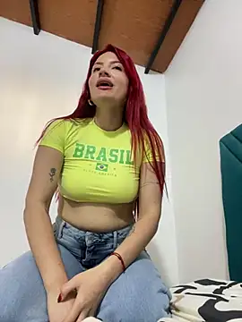 Mia Hoffmann online show from December 28, 8:15 pm