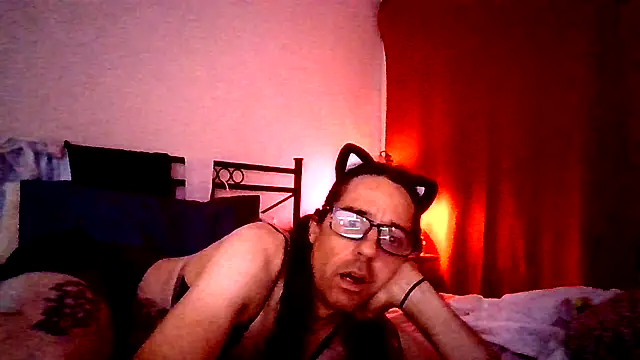 ingrid1982 online show from April 6, 4:52 pm