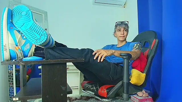 Zacktk7 online show from March 6, 9:09 pm