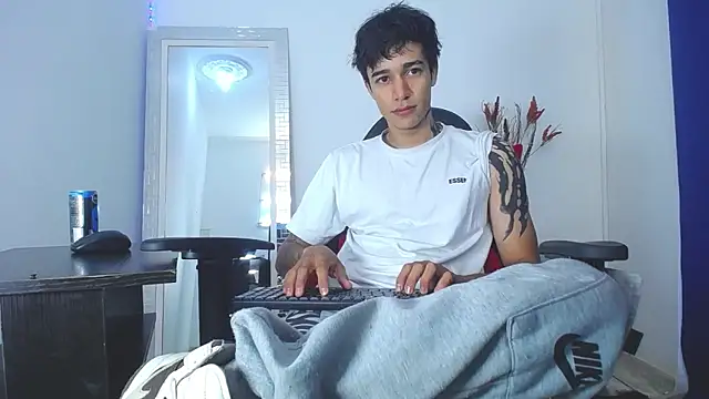 Zacktk7 online show from February 4, 7:44 pm