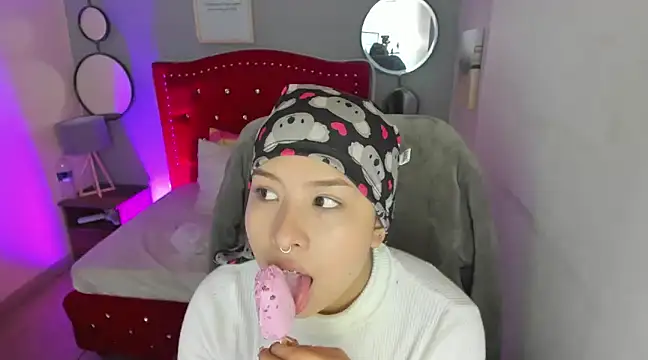 Namiko Park online show from February 10, 6:13 pm