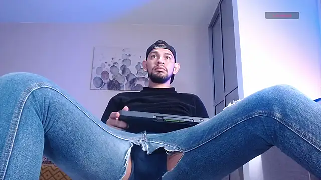 Snapshot of Bedobigcock chatting on November 4, 12:14 am Bedobigcock online show from November 4, 12:14 am