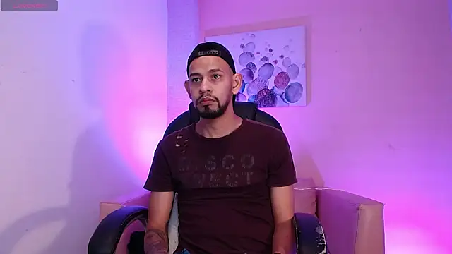 Snapshot of Bedobigcock chatting on February 11, 12:28 am Bedobigcock online show from February 11, 12:28 am