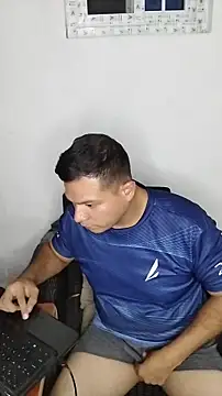 miketripi420 online show from December 15, 5:35 am