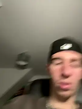MikesWood21 online show from December 2, 4:48 am
