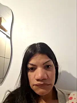 Snapshot of charllottebrasilian chatting on June 17, 12:48 pm charllottebrasilian online show from June 17, 12:48 pm