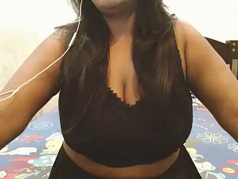 queen cute online show from March 13, 5:51 pm
