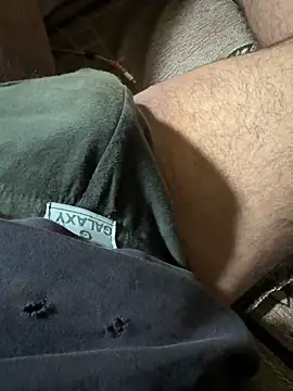 studdboyy online show from November 16, 5:23 am