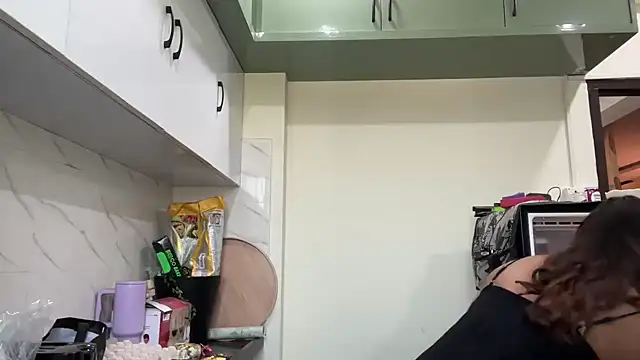 Snapshot of soniyatelugu chatting on February 19, 8:33 am soniyatelugu online show from February 19, 8:33 am