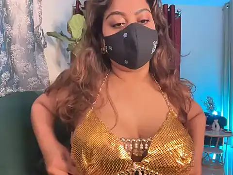 Snapshot of soniyatelugu chatting on February 8, 7:44 pm soniyatelugu online show from February 8, 7:44 pm