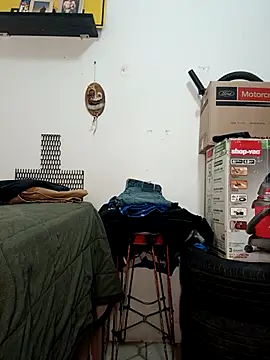 jhonyhot9292 online show from March 8, 8:45 pm