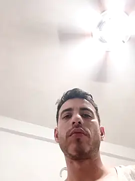 Snapshot of jhonyhot9292 chatting on March 3, 7:48 am jhonyhot9292 online show from March 3, 7:48 am