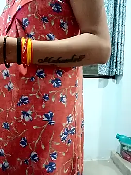 Snapshot of Sexy-Mona2 chatting on January 19, 1:44 pm Sexy-Mona2 online show from January 19, 1:44 pm