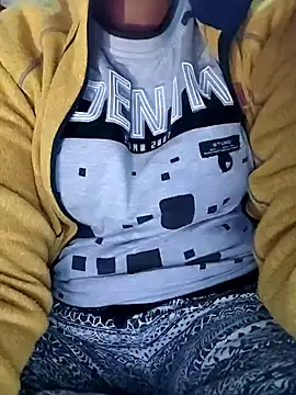 Snapshot of Sexy-Mona2 chatting on December 6, 3:06 pm Sexy-Mona2 online show from December 6, 3:06 pm