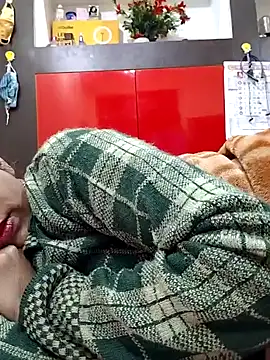 Snapshot of Sexy-Mona2 chatting on December 19, 4:46 pm Sexy-Mona2 online show from December 19, 4:46 pm