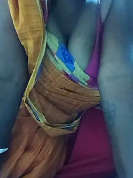 Snapshot of Sexy-Mona2 chatting on December 16, 10:40 am Sexy-Mona2 online show from December 16, 10:40 am