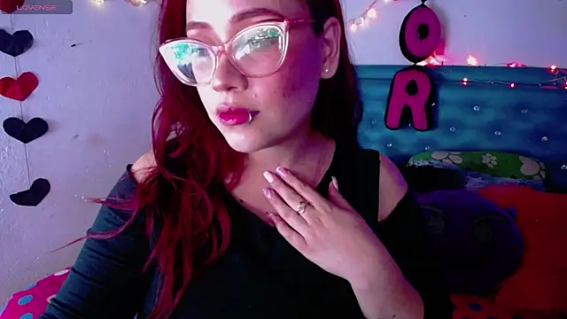 Snapshot of zarquita99 chatting on March 13, 7:53 am zarquita99 online show from March 13, 7:53 am