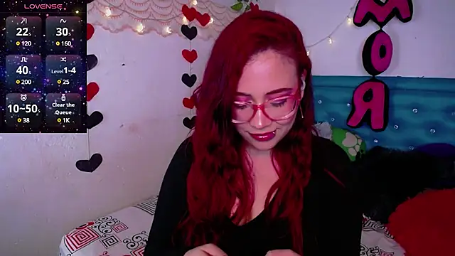 Snapshot of zarquita99 chatting on March 2, 9:21 am zarquita99 online show from March 2, 9:21 am