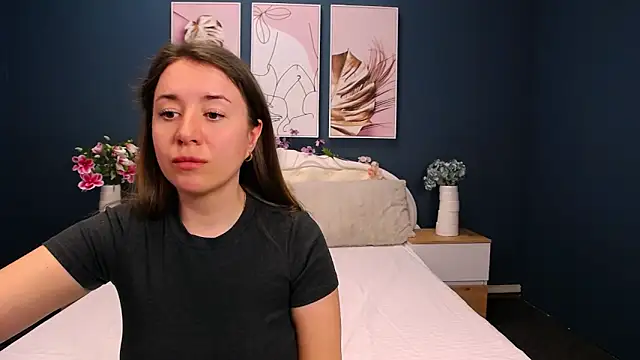 LeonnaJones online show from March 13, 11:30 am