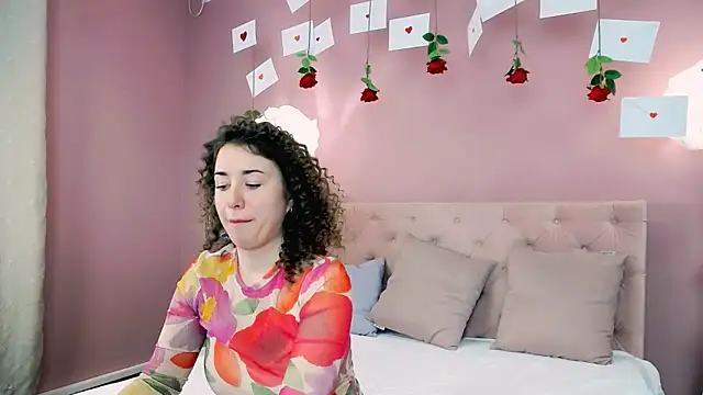 LeonnaJones online show from February 14, 12:25 pm