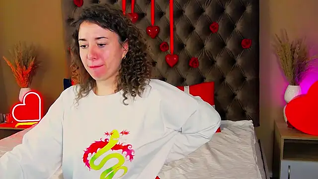 LeonnaJones online show from February 15, 9:38 am