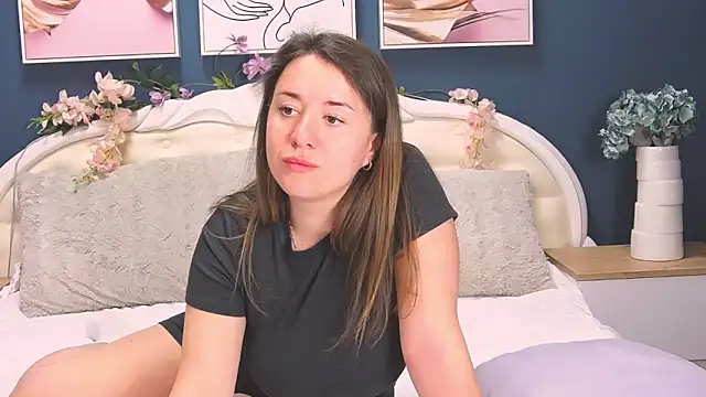 LeonnaJones online show from March 13, 5:39 pm