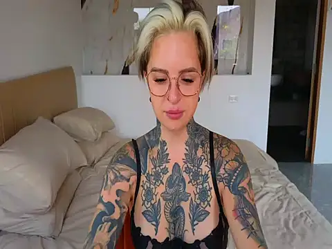 Alexandersonxo online show from April 11, 2:08 am