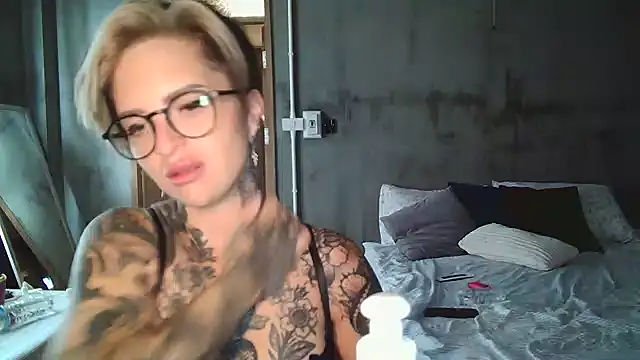 Alexandersonxo online show from February 9, 8:32 am