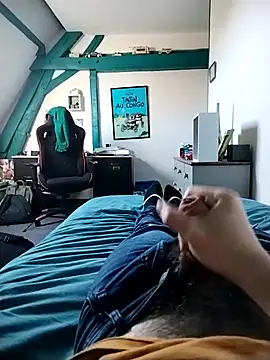 JulesG18 online show from March 4, 4:04 pm