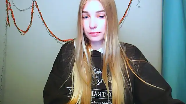 Queen ofLove online show from December 14, 2:44 pm