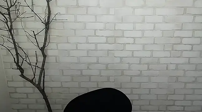Snapshot of Queen_ofLove chatting on December 4, 1:41 am Queen ofLove online show from December 4, 1:41 am