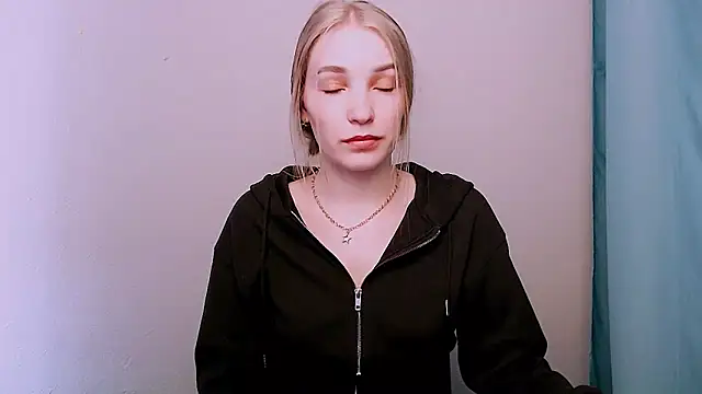 Queen ofLove online show from March 5, 1:30 pm