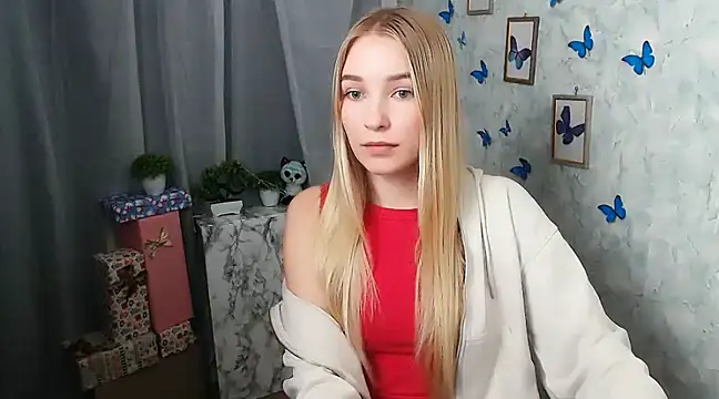 Snapshot of Queen_ofLove chatting on December 11, 5:37 pm Queen ofLove online show from December 11, 5:37 pm