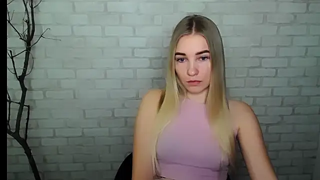 Snapshot of Queen_ofLove chatting on December 31, 7:53 am Queen ofLove online show from December 31, 7:53 am