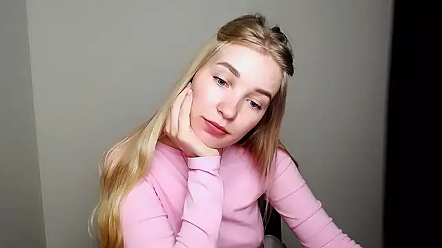 Queen ofLove online show from March 28, 9:43 am