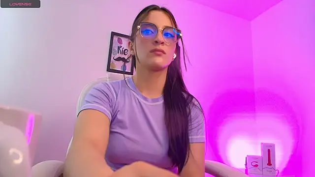 mariaan m  online show from February 7, 8:39 pm