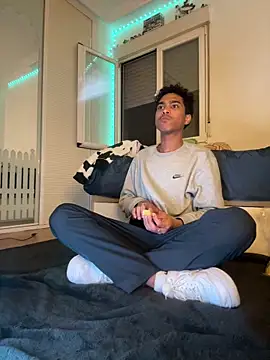 Ryan-hot online show from January 16, 8:35 pm